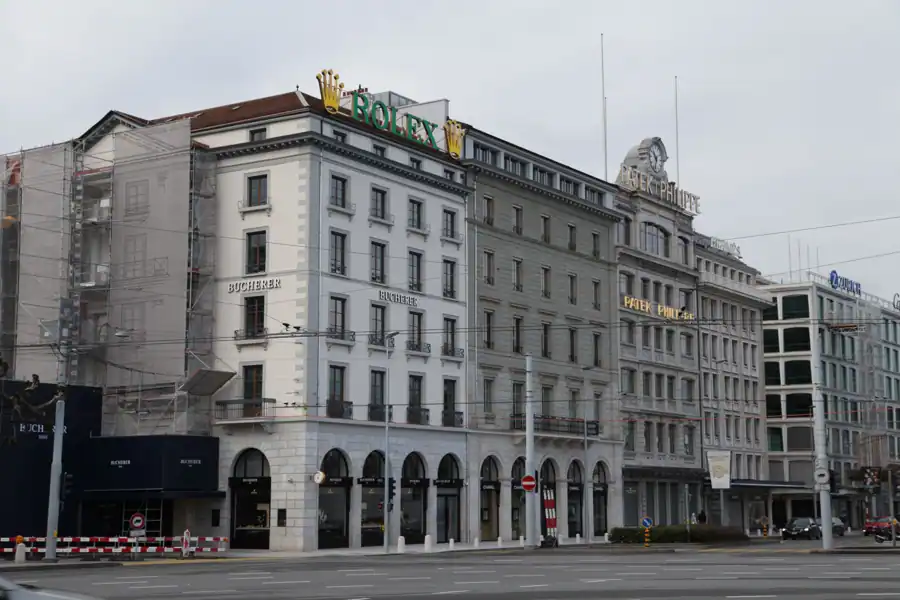 Classic European architecture of luxury boutiques in downtown Geneva, Switzerland.